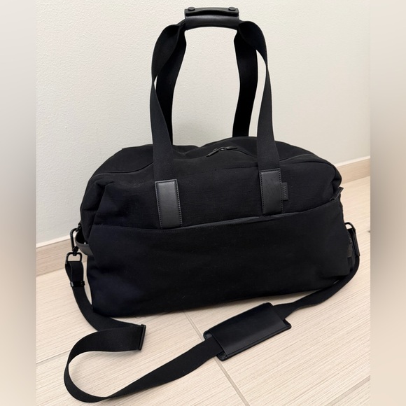 AWAY Weekender Bag - Picture 2 of 6